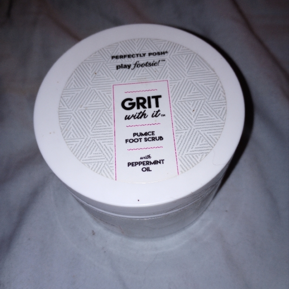 Perfectly Posh Grit With It Pumice Foot Scrub
